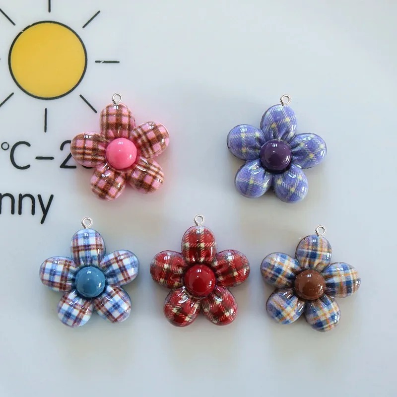 Resin Craft Material - 10Pcs Sweet Flower Planar Resin Pendant